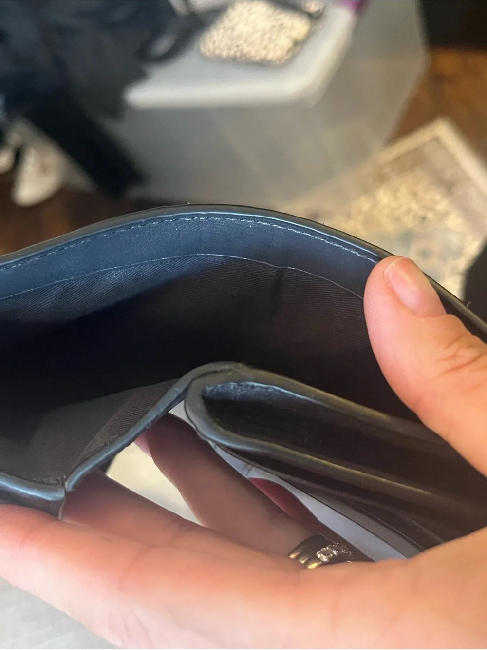 Coach Medium Corner Zip wallet